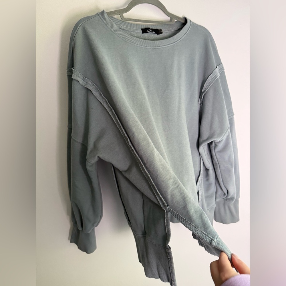 Oversized Top - Picture 4 of 8